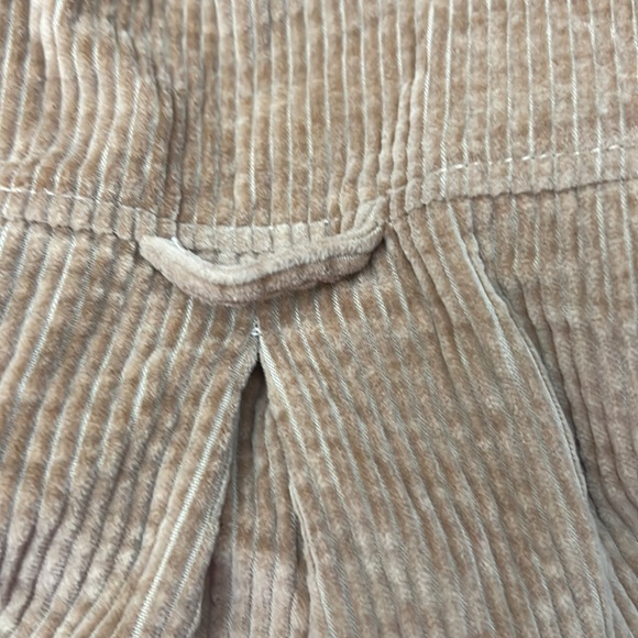 American Eagle Corduroy Cropped Shacket - Picture 3 of 4